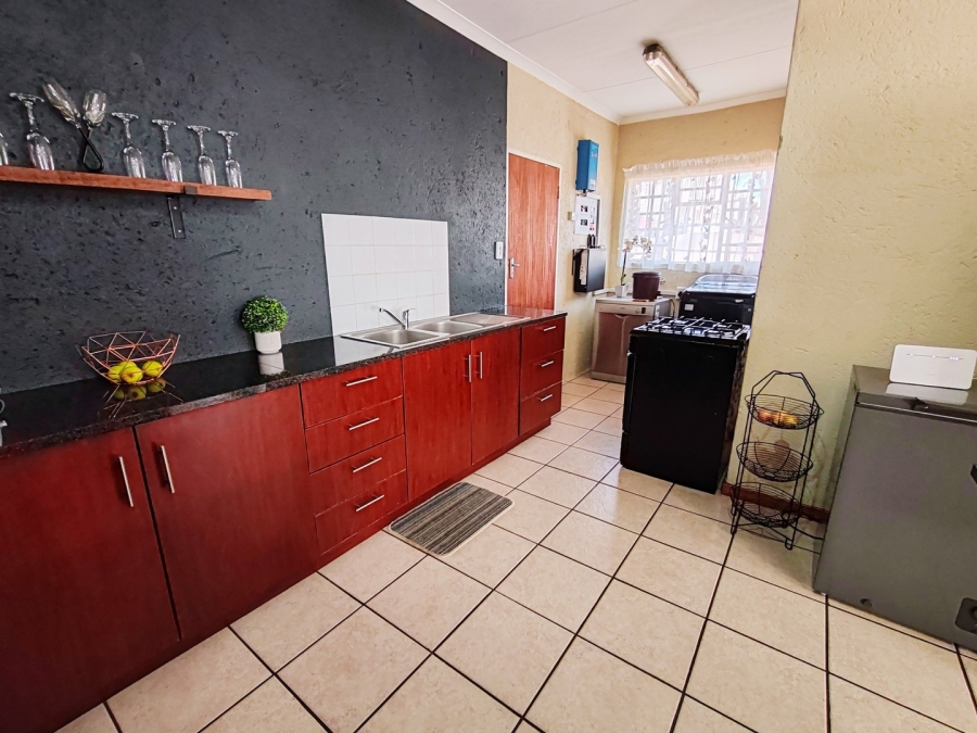 2 Bedroom Property for Sale in Potchefstroom North West